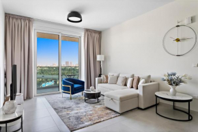 Luxury 1BR Apt with Pool, Gym, Parking & Fast Wifi